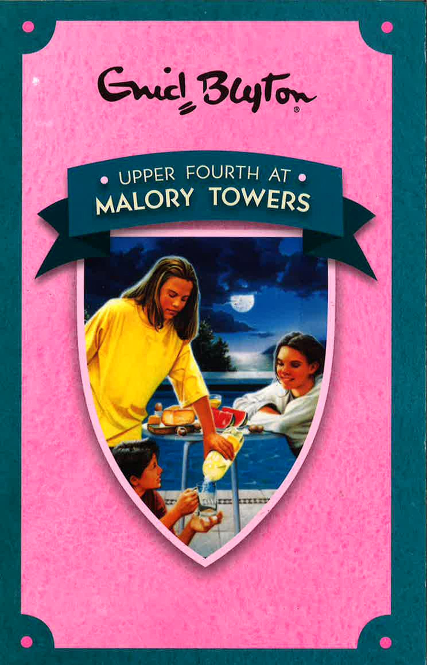 Enid Blyton: Upper Fourth At Malory Towers