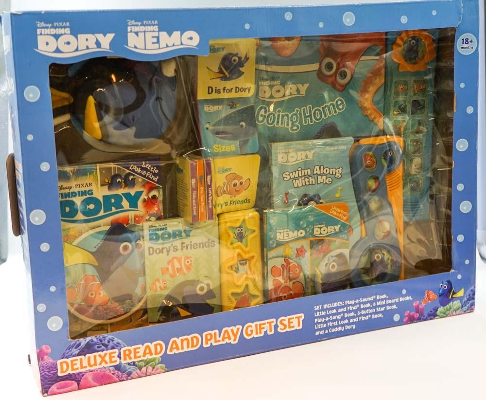 Finding Dory Delux Read And Play Gift Set